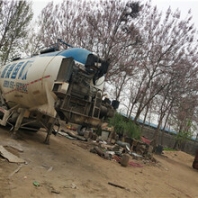 深圳羅湖二手重卡豪沃重汽雙驅(qū)半掛車13米系列籃板60cm箱板貨車