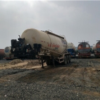 清遠(yuǎn)清城區(qū)二手A7牽引車(chē)雙驅(qū)380,420馬力半掛車(chē)