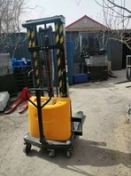 濱海新區(qū)專業(yè)回收堆高車，電動(dòng)堆高車，手動(dòng)堆高車