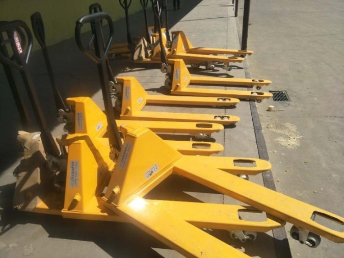 廊坊永清開(kāi)發(fā)區(qū)叉車修理廠，維修叉車，維修地牛