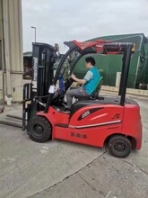太原市廢舊叉車回收，專業(yè)回收閑置叉車