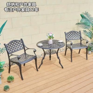 廣西百色市組合式空調(diào)機(jī)組生產(chǎn)無塵車間吊頂式
