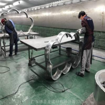 訂制陜汽軒德X6系輕量化10方12方攪拌車設(shè)計合理