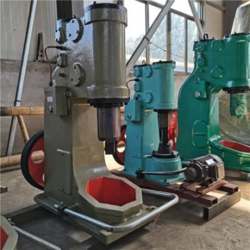 空氣錘 C41-20 公斤小型單體床身鍛壓機(jī)床機(jī)械