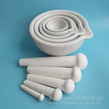 東風(fēng)流動(dòng)廚房車,河北灤平縣東風(fēng)餐車瑰麗多彩