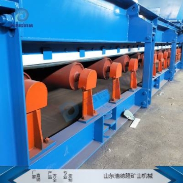 批發(fā)礦用轉(zhuǎn)載機(jī)GLD給料機(jī) 液壓閘門配件通用維護(hù)方便帶式給煤機(jī)