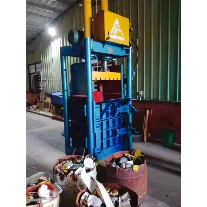 塔機(jī)料斗 1.2方塔機(jī)料斗 任縣祥通機(jī)械
