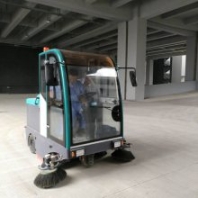 大型駕駛式掃地車凱叻KL2100 廠區(qū)園區(qū)專用電動掃地車 嘉興噴水吸塵道路清掃車