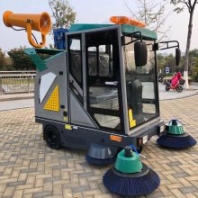 善潔駕駛式道路清掃車 石子落葉 小顆粒 工業(yè)及商用清潔