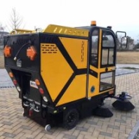 礦大路面用全封閉式掃路車 城市街道掃地機(jī)續(xù)航里程長操作簡單