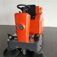 駕駛式小型掃地機 電動掃路車 醫(yī)院工廠車間用物業(yè)道路清掃車音