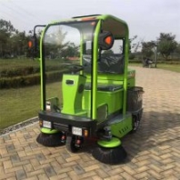 程煤 小型 廠房道路用 全封閉電動(dòng)駕駛式掃地車 05