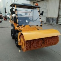 廠區(qū)街道座駕式拖拉機(jī)掃雪機(jī)多功能推雪鏟車揚(yáng)雪一體清掃車