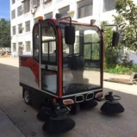 程煤 全封閉掃地機 立式座駕清掃車 四輪新能源掃地車