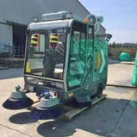 程煤三刷掃地車 路面樹葉垃圾清掃車 學(xué)校景區(qū)掃地機(jī) 誠信為本