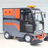 駕駛式工廠車間吸塵車物業(yè)清掃車工業(yè)電動掃地機(jī)