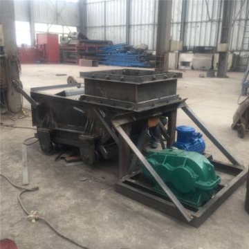 煤礦輸送設(shè)備K型槽式給料機 雙柄驅(qū)動往復式給煤機 K-3自流式加料機