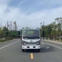 國(guó)六小多利卡7方無(wú)泄漏垃圾車(chē)_7方后掛桶垃圾車(chē)報(bào)價(jià)
