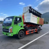 環(huán)衛(wèi)垃圾桶清運車電動 新疆勾臂式垃圾車價格