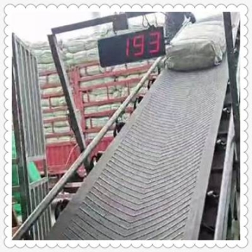 化肥袋裝耐磨皮帶輸送機(jī) 移動(dòng)式伸縮式輸送設(shè)備 皮帶運(yùn)輸機(jī)提升機(jī)