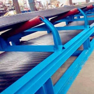 礦用皮帶輸送機(jī) 移動(dòng)式輸送設(shè)備 600mm運(yùn)轉(zhuǎn)設(shè)備