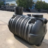 環(huán)保廁所滾塑化糞池 三格式PE材質(zhì) 臥式糞便腐化容器桶