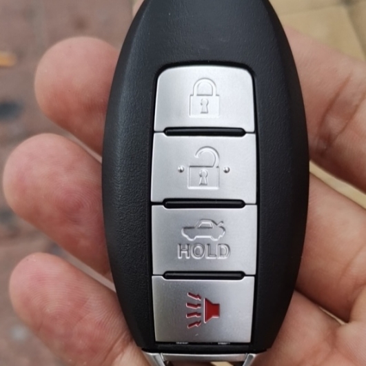 從事萬眾開鎖配汽車鑰匙信譽保證,汽車鑰匙