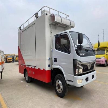 工地后勤炊事車東風(fēng)華神劇組保溫盒飯快餐車設(shè)備齊全
