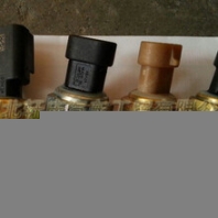 康明斯發(fā)動機(jī)XGC650履帶式起重機(jī)機(jī)油壓力傳感器3330527