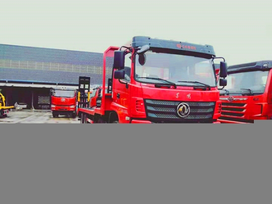東風(fēng)D17前四后八玉柴300馬力挖掘機(jī)拖板車4軸平板車