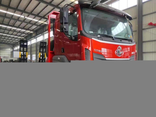 東風柳汽乘龍M3駕駛室/玉柴185馬力/拉10-15噸挖機車多少錢一臺2.0L