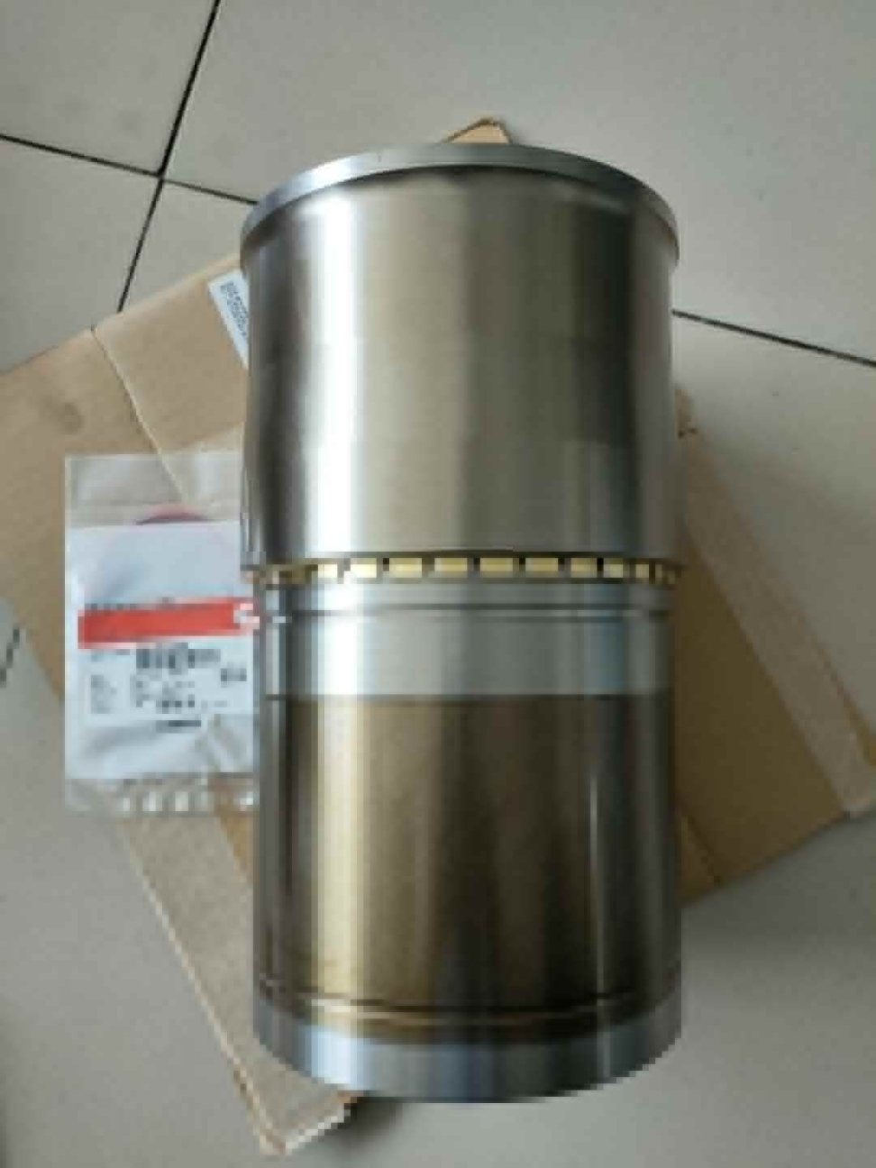 哈密康明斯5472970缸套帶耐磨環(huán){QSX15柴油機}