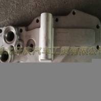 東風康明斯雷諾發(fā)動機機油冷卻器座5273377