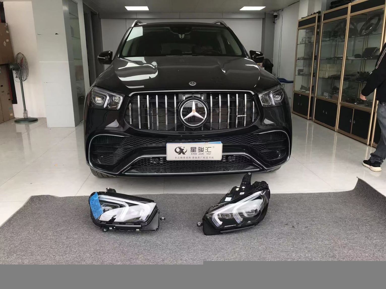21款奔馳GLE350升級幾何多光束大燈道路更加明亮