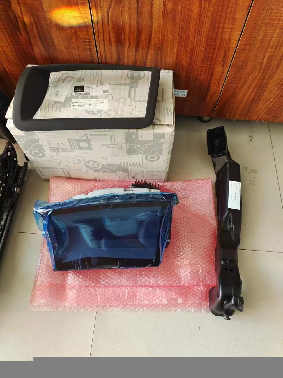 21款奔馳C260L升級HUD抬頭顯示戰(zhàn)斗機的