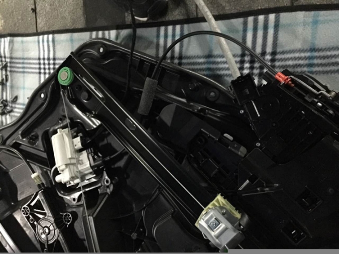 17款15款16款奔馳GLE450GLE400加裝電吸門自動(dòng)門吸