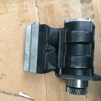 奔馳發(fā)動(dòng)機(jī)打氣泵雙缸氣泵