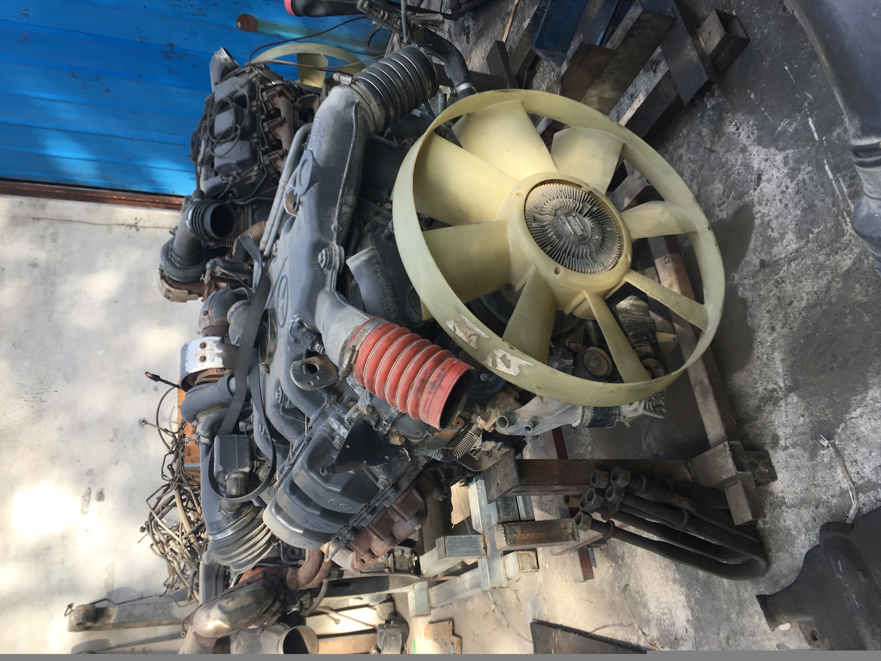 奔馳發(fā)動(dòng)機(jī)OM501混凝土泵車(chē)發(fā)動(dòng)機(jī)