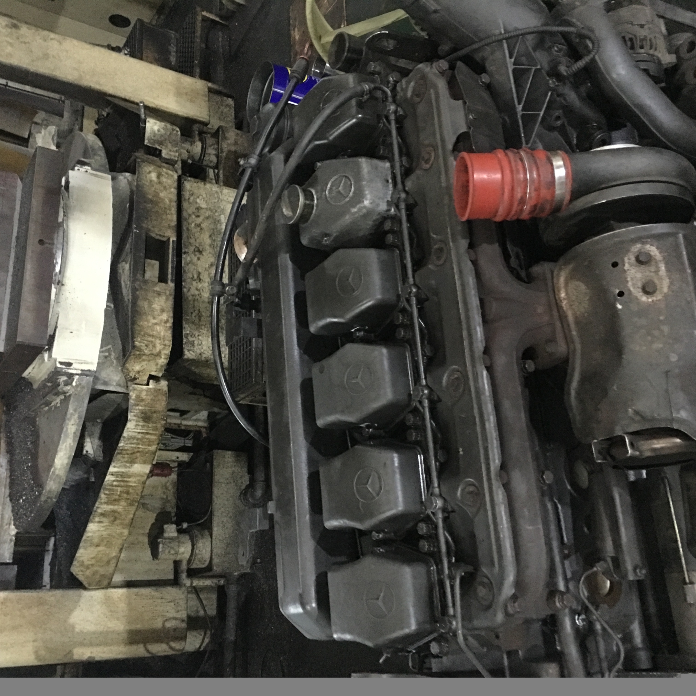 奔馳卡車配件OM460LA發(fā)動機(jī)