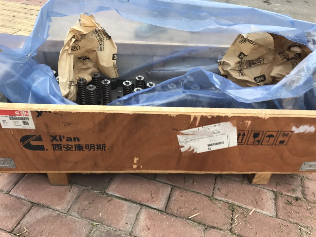 5258274ISF3.8s4154宇通發(fā)動(dòng)機(jī)福田缸蓋