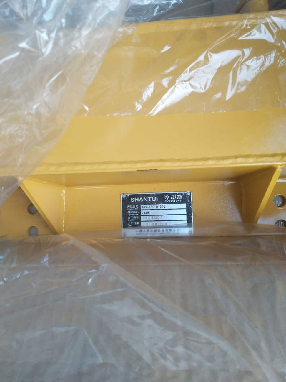 6C發(fā)動(dòng)機(jī)3966365機(jī)油冷卻器5284362