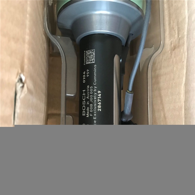 京能熱電機(jī)組噴油器4025284康明斯QSV81G維修