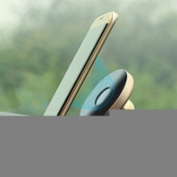 一鑫創(chuàng)研蘋果三星快充鋁合金手機(jī)充電支架QI認(rèn)證車載無線充電器