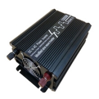 修正波逆變器1000W帶充電功能12V轉(zhuǎn)220VUPS逆變器