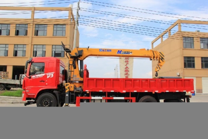 華神8噸隨車吊多少錢東風(fēng)單橋8噸隨車吊暢銷