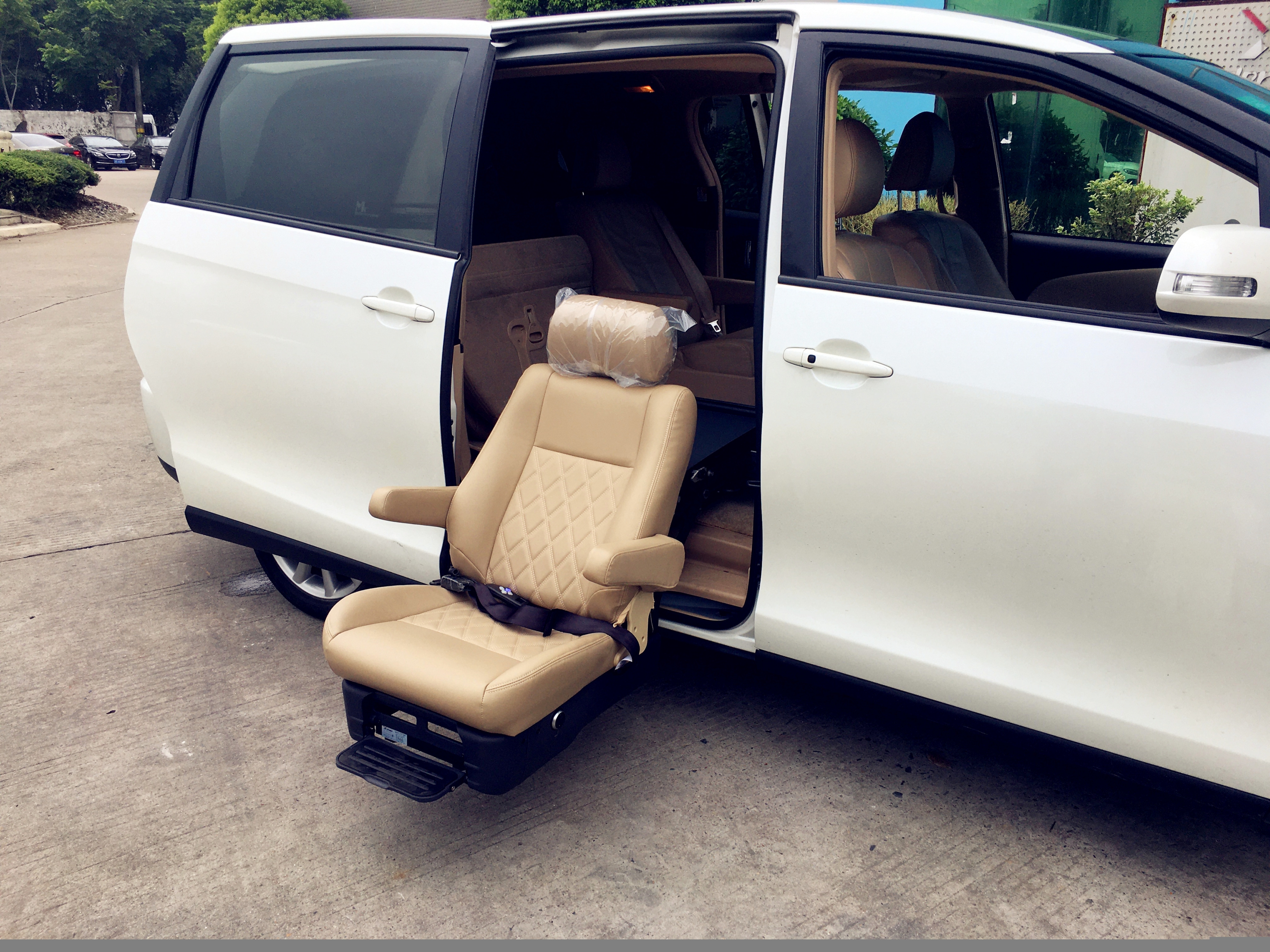 SLIFT-R-395PRO可編程旋轉(zhuǎn)式升降座椅福祉車座椅殘疾人座椅