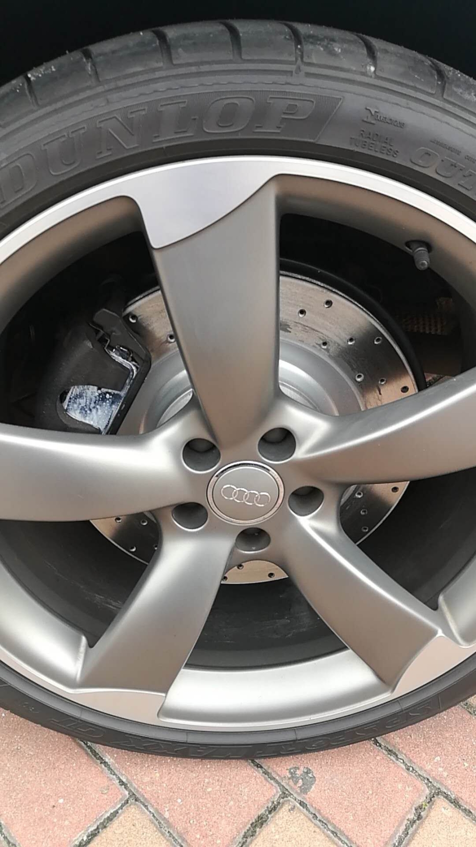 杭州奧迪S8更換ECFRONT不抖動原廠替換打孔剎車盤