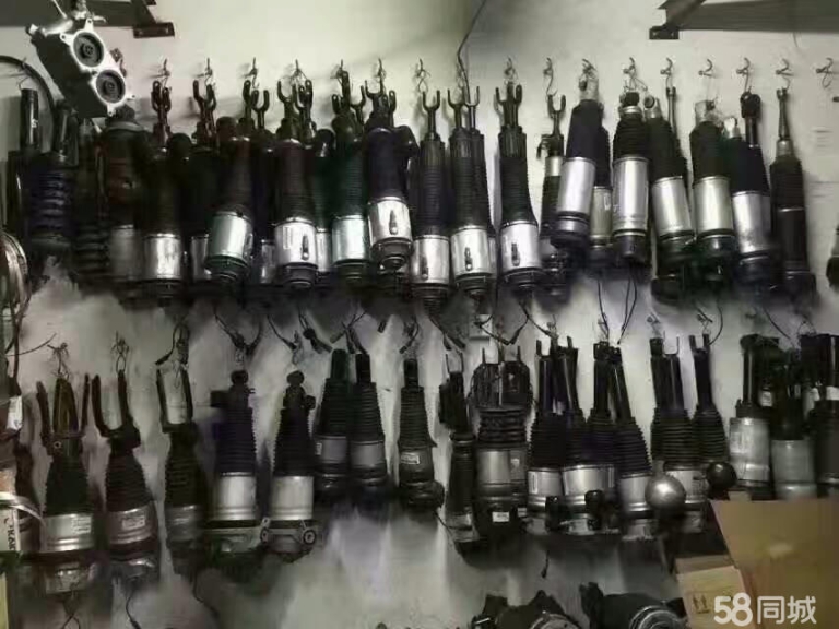全上海高價大量回收汽車配件-減震器方向機波箱三元催化器及粉末