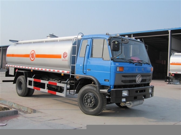 新疆塔城50方油罐車(chē)銷(xiāo)售點(diǎn)在哪