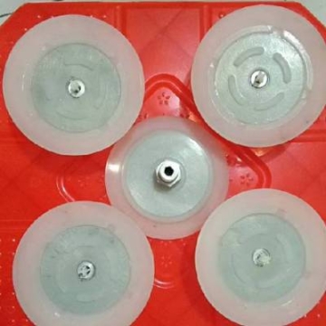 PVB樹(shù)脂夾膠玻璃合片生產(chǎn)線高壓釜合片室自動(dòng)吸盤(pán)硅膠小吸盤(pán)閥芯95mm